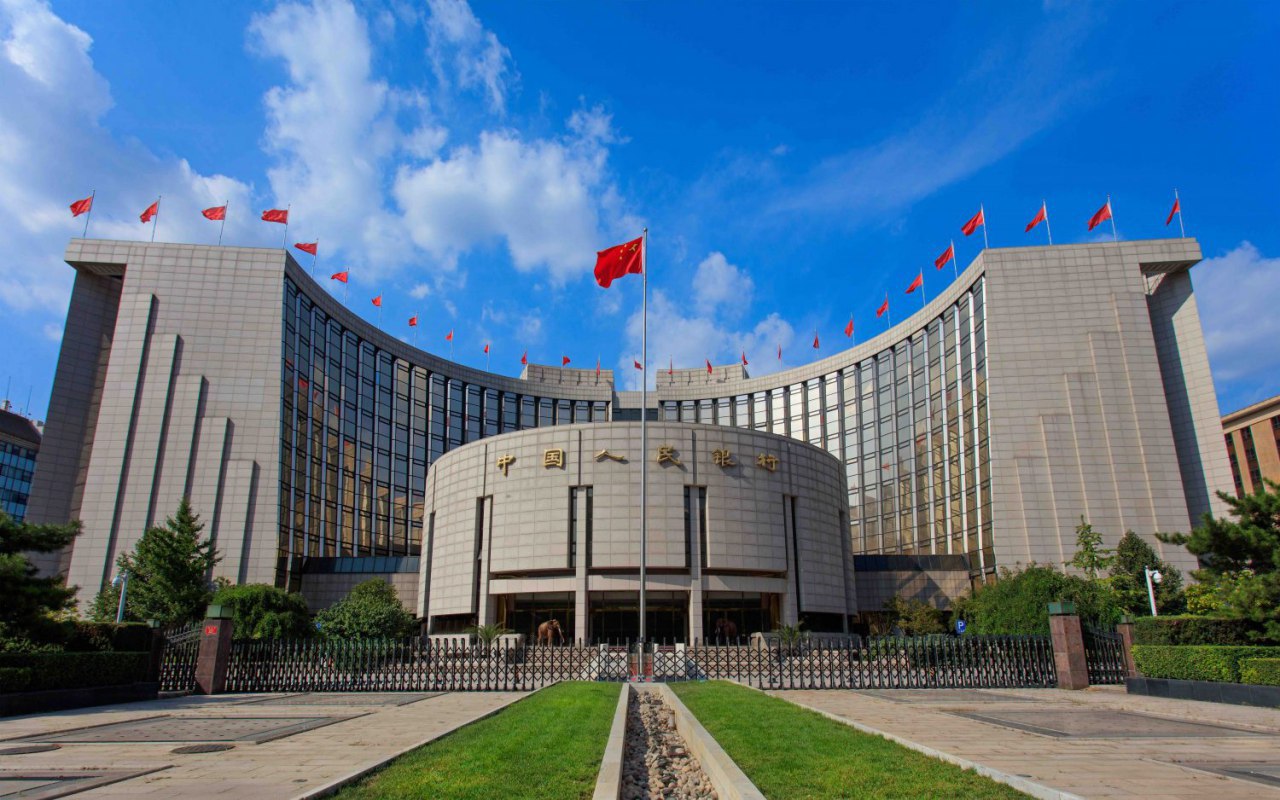 Банк Китая рискует потерять контроль над юанем на фоне масштабного роста доллара